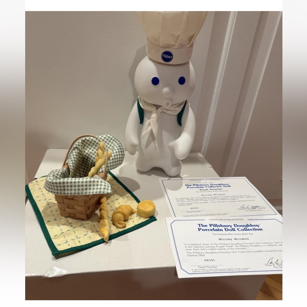 Pillsbury Doughboy Danbury Mint Porcelain "Picnic Surprise" Doll 1999 in box